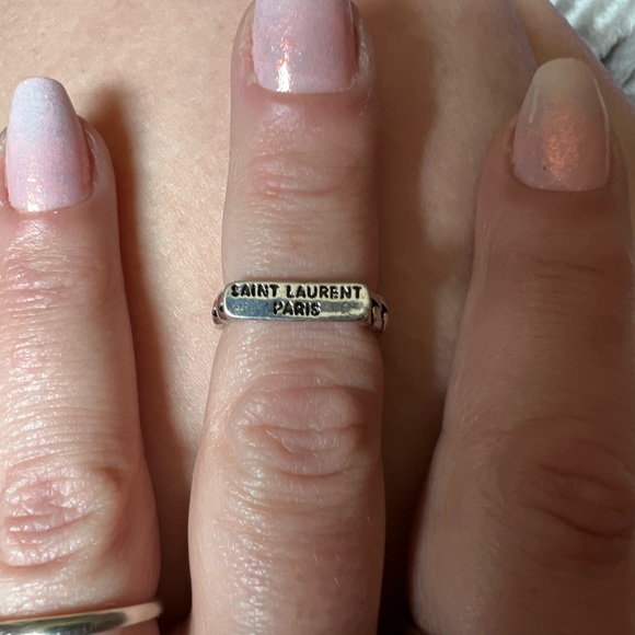 Adjustable Fashion Ring - Picture 2 of 8